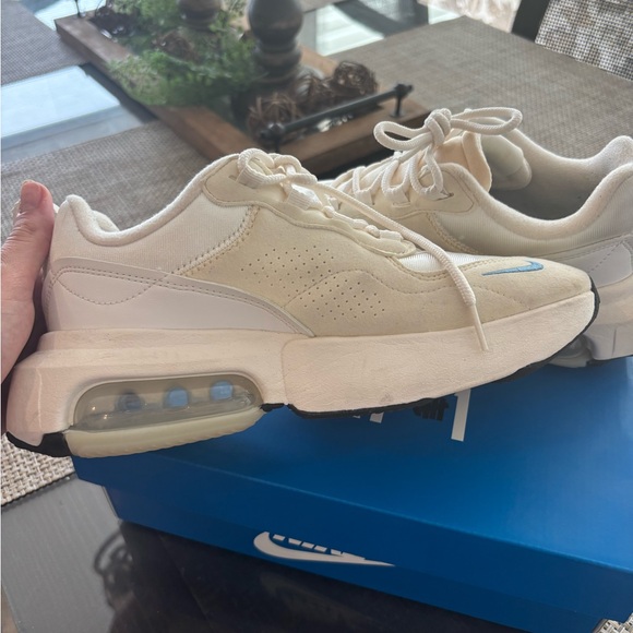 Nike White and Blue Sneakers - Picture 3 of 6